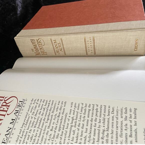 The Mammoth Hunters by Jean M. Auel | 1985 | 1st Edition Earth's Children Series - Picture 2 of 11